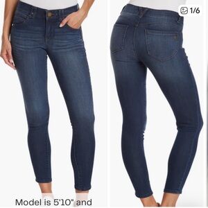 Democracy, ab technology, skinny, mid rise ankle length, burgundy, jeans, size 2